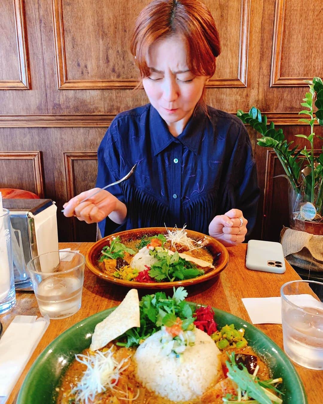 YUKA さんのインスタグラム写真 - (YUKA Instagram)「久しぶりに投稿です♡  友人に言われて今日知りました カレー食べるといつもこの顔らしいよ♡ 眉間のシワっ  #currylover #spice #moumoon」6月18日 23時57分 - yukamoumoon