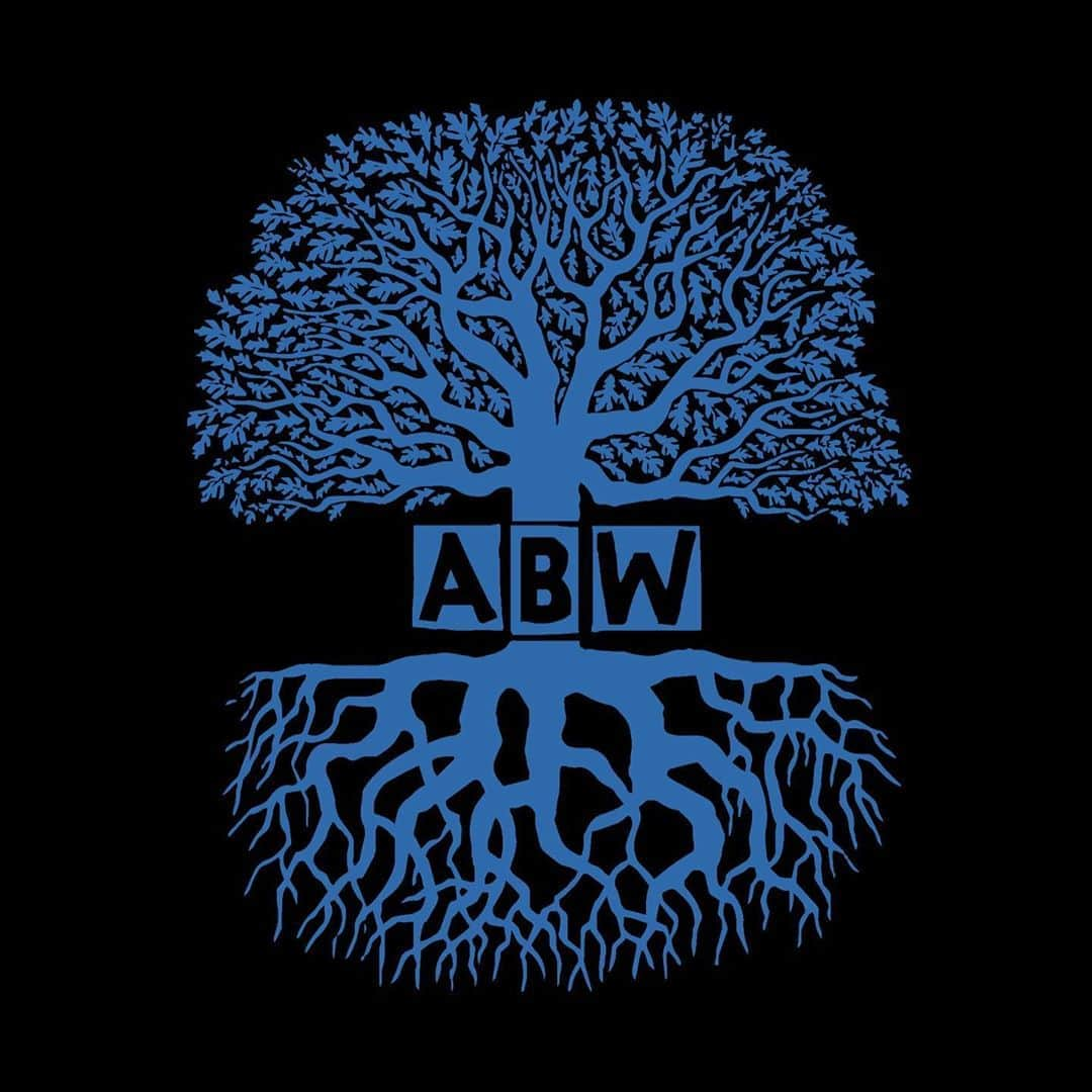 イディナ・メンゼルのインスタグラム：「Hello, and thanks for hanging with me, Torya (@thatgirltorya), this week! I am having a great time with you all. ⠀ ⠀ Today, I am going to share more about A BroaderWay Foundation (@abroaderway), a non-profit co-founded by Idina, to Amplify the Power of Young Women though the Arts. Stay tuned for posts about the movement we have created at ABW including a poem written and performed by ABW grad, Fanta Ballo (@fantaratty) (you may remember our conversation here Monday). ⠀ ⠀ I will also be speaking with two incredible women about their experiences in theater and beyond. ⠀ ⠀ At 12PM, I will be speaking with Dianne Walker (@diannewalker1) about her experience working on the Tony Award-winning "Black and Blue" in New York and in Paris, and as the assistant choreographer/dance captain.⠀ ⠀ At 2PM I will be speaking with A BroaderWay Director of Graduate Programs, Tap artist, actor, and choreographer, Ayodele Casel (@ayolives) about ABW and how she has been focusing her efforts as an artist during this time. ⠀ ⠀ See you soon! #keepsharingthemic」