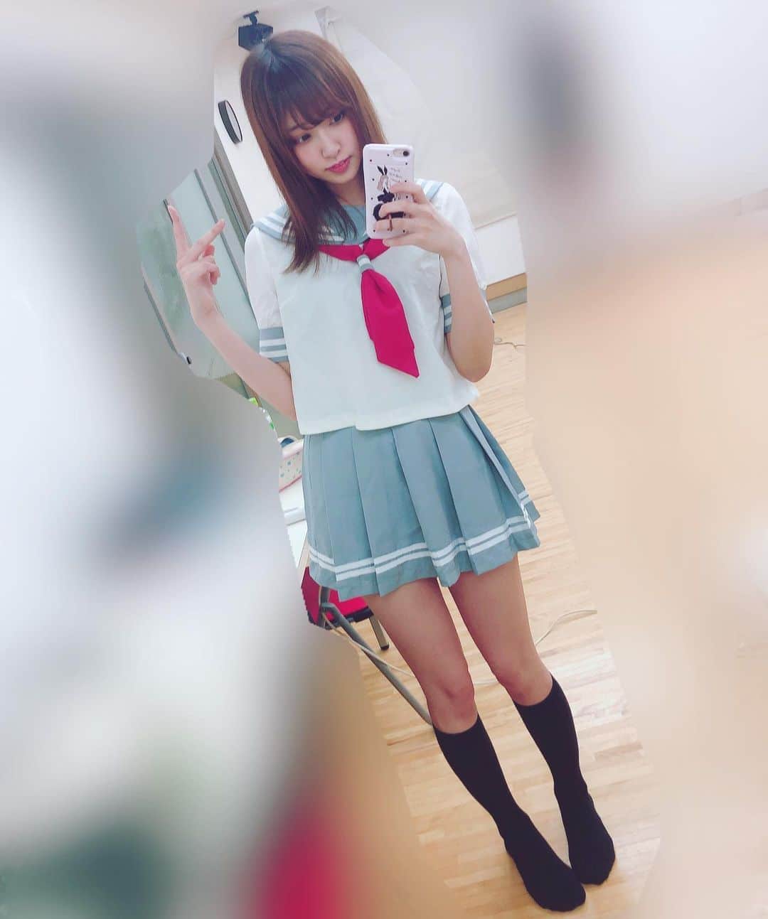 紗雪のインスタグラム：「. . セーラー服は正義！！！ . . . #セーラー服#制服ー#自撮り#自撮り女子  #JK#cosplay#cosplayer#cosplaygirl#japanesegirl#fashion#cute#japanesefashion#roomwear#girl#lips#lingerie#lingeriesexy#内衣#性感內衣#性感#💙」