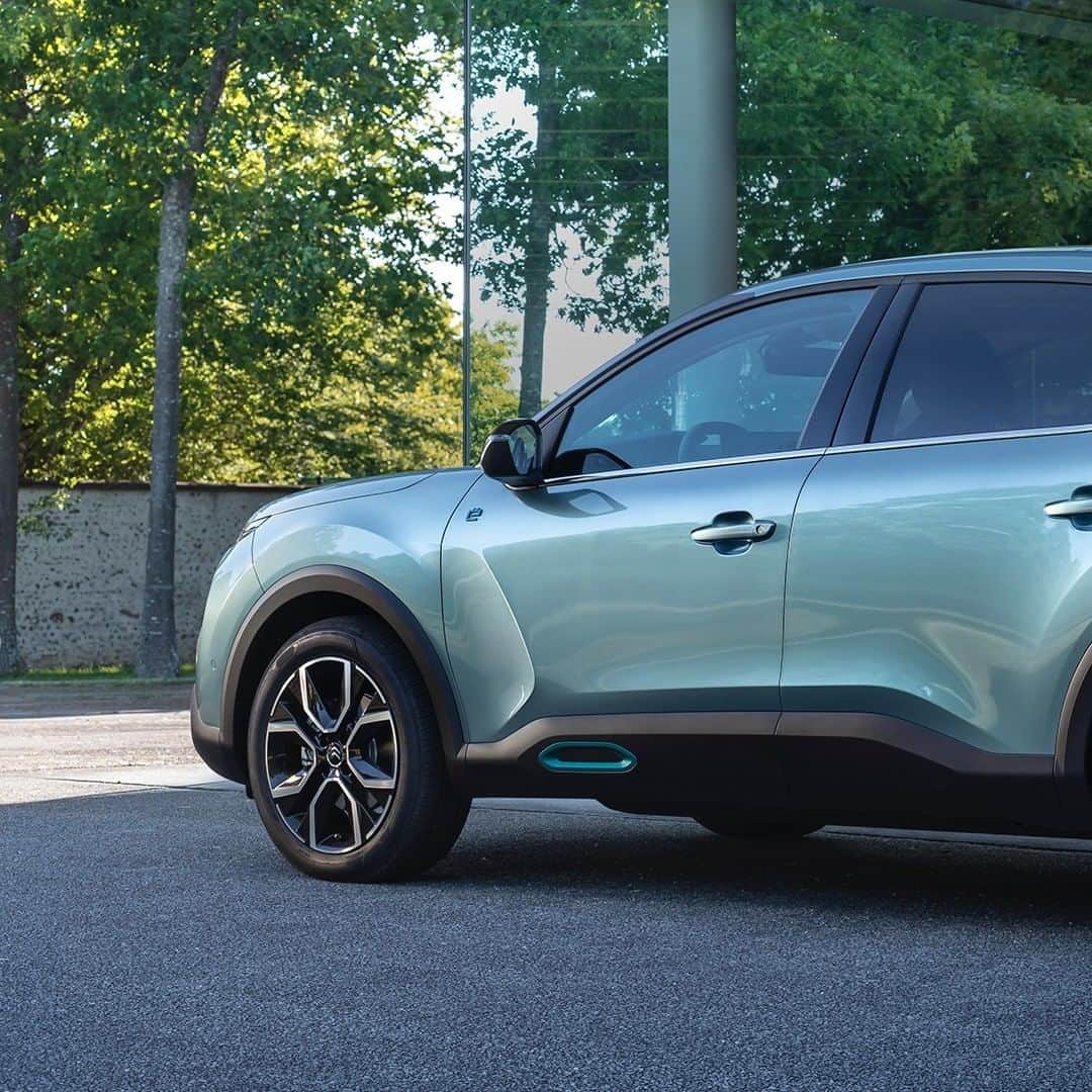 Citroënのインスタグラム：「New Citroën ë-C4 - 100% ëlectric, a distinctive silhouette already causing sensation.  World Premiere June 30th. Stay connected 📆 #ËlectricForAll #InspirëdByYouAll #New #Citroen #Car #Elegance #Design #Fashion #Comfort #Electric #Instacar #Carsofinstagram #Auto」