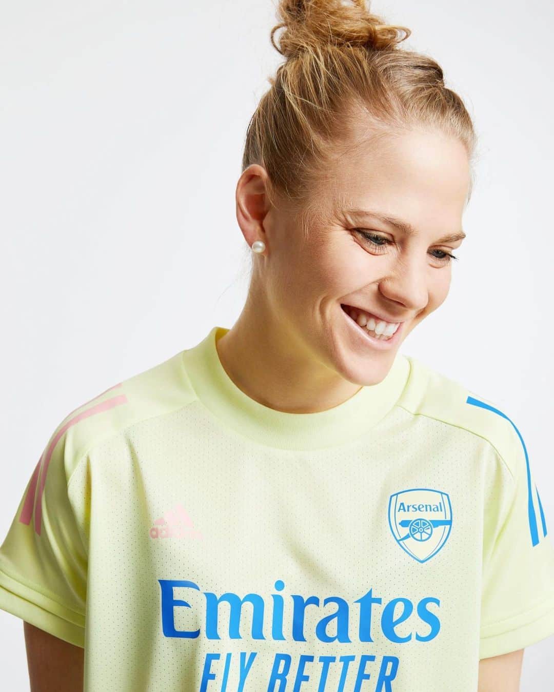 Arsenal Ladiesさんのインスタグラム写真 - (Arsenal LadiesInstagram)「Looking 🔥🔥🔥 for 2020/21 🔜⁣ ⁣ Our new @adidasfootball training kit is now available from Arsenal Direct 🛍」6月19日 1時06分 - arsenalwfc