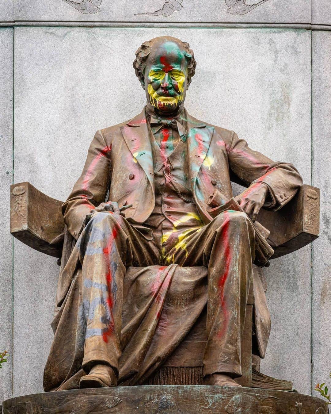 National Geographic Creativeさんのインスタグラム写真 - (National Geographic CreativeInstagram)「Photo by Kris Graves @themaniwasnt | This week I will be photographing the monuments and memorials around Richmond, Virginia. Unveiled in 1929, this is a statue memorializing Matthew Fontaine Maury. To view more of my work, please visit @themaniwasnt & @kgpnyc.」6月19日 1時16分 - natgeointhefield