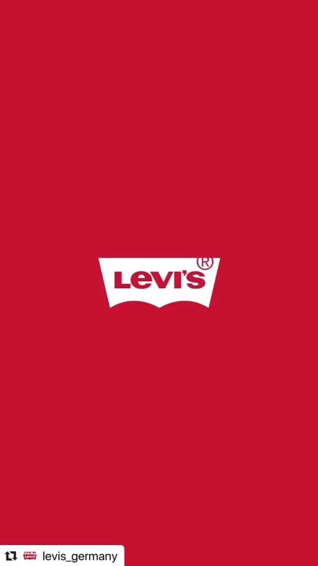 マルク・ホルンシュのインスタグラム：「#Repost @levis_germany with @make_repost ・・・ Wir haben Illi und Nike (@nike.ola) von den @fcsp1.frauen und @marchornschuh91 vom @Fcstpauli in 8 Challenges gegeneinander antreten lassen. Wer am Ende gewonnen hat? Finde es jetzt im Video heraus! ☠️❤️🏳️‍🌈 #LiveInLevis」