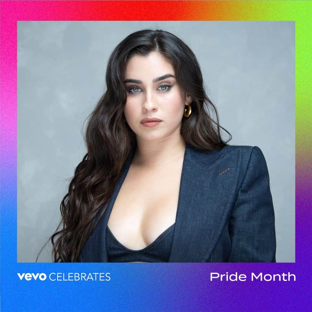 Vevoさんのインスタグラム写真 - (VevoInstagram)「We're celebrating Pride month with @laurenjauregui 🏳️‍🌈Check out our stories to see what Lauren has been listening to for Pride month. Comment below music videos that help you celebrate Pride 👇」6月19日 1時45分 - vevo