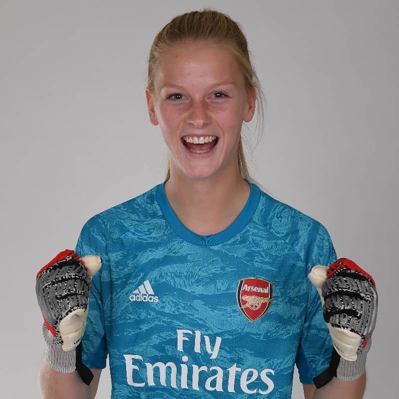 Arsenal Ladiesさんのインスタグラム写真 - (Arsenal LadiesInstagram)「Congratulations, @franstenson 👏 ⁣ ⁣ Our #ENGU19 goalkeeper has been voted as @roversladies' Young Player of the Year 🏆」6月19日 2時38分 - arsenalwfc