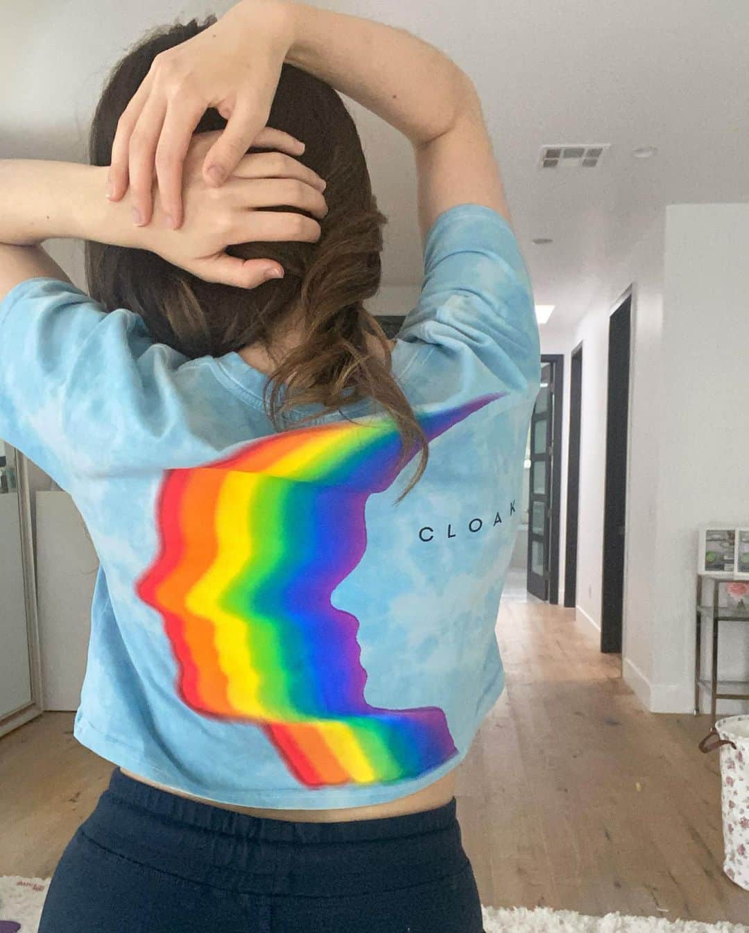 Pokimaneさんのインスタグラム写真 - (PokimaneInstagram)「happy pride month ❤️💛💚💙 i’m insanely happy to announce that i’m officially a @cloakbrand partner + creative director. hope to come out with some pieces you guys will love ❤️」6月19日 3時11分 - pokimanelol