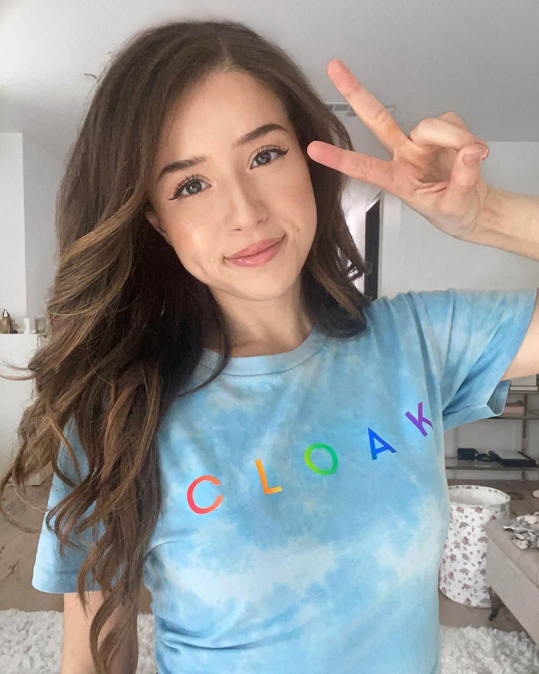 Pokimaneさんのインスタグラム写真 - (PokimaneInstagram)「happy pride month ❤️💛💚💙 i’m insanely happy to announce that i’m officially a @cloakbrand partner + creative director. hope to come out with some pieces you guys will love ❤️」6月19日 3時11分 - pokimanelol