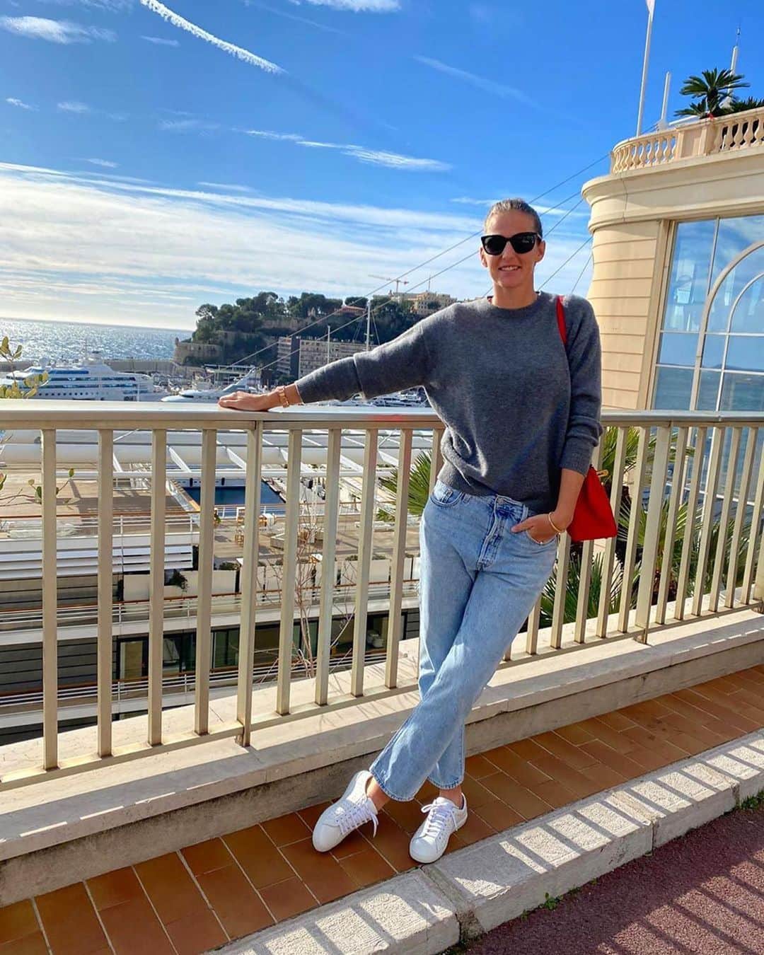 WTA（女子テニス協会）さんのインスタグラム写真 - (WTA（女子テニス協会）Instagram)「😊☀️ #HomeCourt @karolinapliskova ・・・ Walking down the streets of Monaco 🇲🇨」6月19日 3時49分 - wta