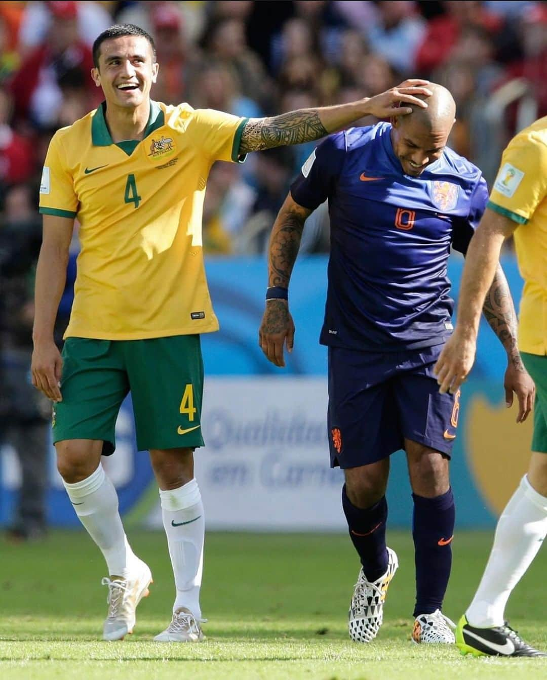 ナイジェル・デ・ヨングさんのインスタグラム写真 - (ナイジェル・デ・ヨングInstagram)「The 2014 World Cup was a rollercoaster! Today is the anniversary of Australia Vs Netherlands. Check out my chat with @tim_cahill on Tim talks now! - Link in bio☝🏽-」6月19日 4時19分 - nigeldejong