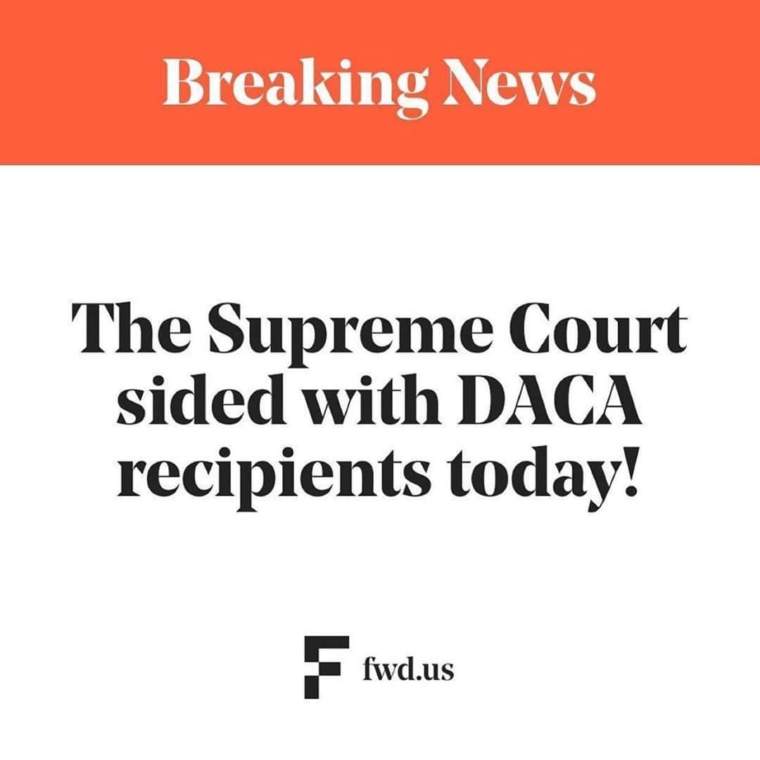 エヴァ・ロンゴリアさんのインスタグラム写真 - (エヴァ・ロンゴリアInstagram)「America wins today! Nearly 800,000 DACA recipients, their friends & families, and all the people who love and value them! Thank you to all those on the frontlines of this fight! We are winning! But there’s still work ahead to protect DACA!  Repost from @fwdus • BREAKING: The Supreme Court decision on #DACA is here — it’s a huge victory for DACA recipients, their families, and communities!  As we celebrate the countless hours of hard work DACA recipients and allies put in to make today possible, we recognize much work remains to be done. We must keep fighting — share this post to demand the Senate pass the Dream & Promise Act in order to permanently protect DACA recipients! #HomeIsHere #SCOTUS」6月19日 5時43分 - evalongoria