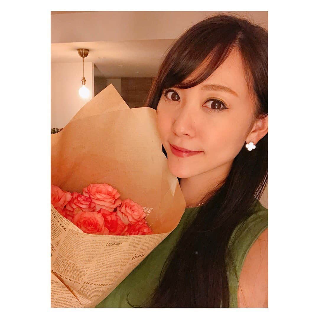 植田早紀のインスタグラム：「Pink Rose♥︎ #お花のある暮らし」