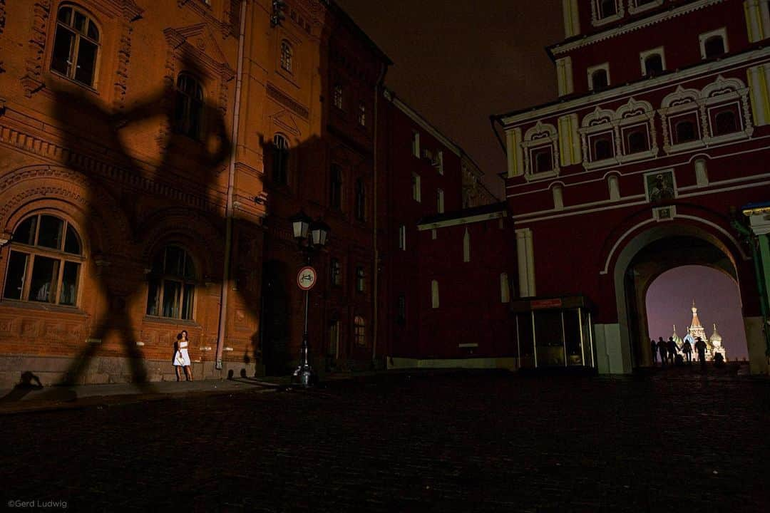 thephotosocietyさんのインスタグラム写真 - (thephotosocietyInstagram)「Photo by @gerdludwig | At night, the monument to Marshal Zhukov casts an eerie shadow on the wall of the State Historical Museum in Moscow, Russia. The monument was built to commemorate the country’s victory in the “Great Patriotic War,” the Russian term for WWII. This spring marked the 75th anniversary since the War’s end.  #Russia #Moscow #WWII #RedSquare」6月19日 10時02分 - thephotosociety