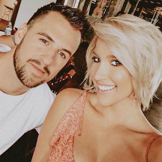 E! Onlineさんのインスタグラム写真 - (E! OnlineInstagram)「Savannah Chrisley is getting candid about why she and fiancé Nic Kerdiles postponed their wedding. Link in bio for the #ChrisleyKnowsBest star’s relationship update. (📷: Instagram)」6月19日 10時31分 - enews