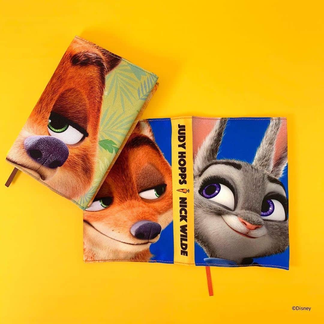 のインスタグラム：「ブックカバー🦊🧡 こちらはディズニー・アベニュー限定商品となります⚠️ お気に入りの本を入れてください🦊🧡 #kiddyland #キデイランド #zootopia #ズートピア #nickwilde #ニックワイルド  #ニック #judyhopps #ジュディホップス  #ジュディ #🦊🐰 #disney #ディズニー  #2020年6月27日発売」