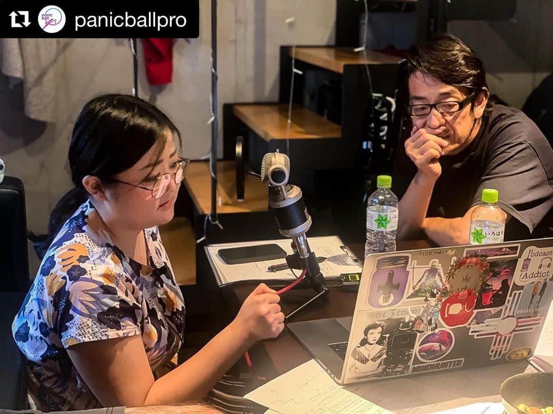 木村圭作さんのインスタグラム写真 - (木村圭作Instagram)「#Repost @panicballpro with @get_repost ・・・ It's my first time but, I got to do voice acting in our Panic Ball short film!  Acting was a bit tough, and I definitely gained a new respect for actors and what they do. Working with professional actor Keisaku Kimura was amazing. We put our hearts into portraying our character's emotions as naturally as possible. It was an honor to work with such a talented man.  On this shoot, we also learned a lot about managing a production in the post COVID world, which was a valuable experience for our team.  Thanks again to lead actor @keisakukimura, Directors @cutlasskiss and @ivankovax, and everyone else who joined us for our short film! Cannot wait to share it with you all!  声だけですが短編映画に出演させていただきました！  いやぁ俳優というお仕事…とっても奥深く、この世界で活動されているみなさん、マジ尊敬です！ 相手役の木村さんがまた素晴らしかった。お互いのやりとりから自然な形で感情を作り上げ、みんなで一緒に作品を育てていったという印象です。こういった作品に携われて光栄でした！  今後、プロダクションとして撮影現場を運営管理していく上でも、本当にいい経験でした。いい作品、いい現場。いろいろな役割の方がいるチームだからこそ、成り立つのだと実感しました。  改めて、主演の @keisakukimuraさん、監督の @cutlasskiss、@ivankovax、撮影に参加協力してくださった全てのみなさんに心より感謝です！！ #dontpanicdreambig  #panicballproductions  #production #covid19  #filmmaking  #behindthescenes  #actor  #voiceacting  #startup #tokyo  #japan  #shooting  #shortfilm  #recording #プロダクション #映像制作 #スタートアップ企業 #フィルムメーカー #ビジネス #グローバル企業 #東京 #撮影 #チーム #俳優 #役者 #声優 #アフレコ  #短編映画」6月19日 17時05分 - keisakukimura