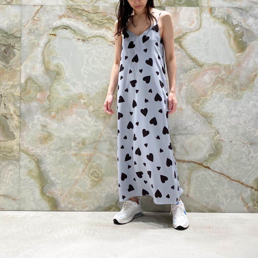 H BEAUTY&YOUTHさんのインスタグラム写真 - (H BEAUTY&YOUTHInstagram)「＜H BEAUTY&YOUTH＞ HEART PRINT CAMI DRESS ¥24,000-(+tax) Color: Off Whithe/Gray Size: S/M (Women's ITEM) (着用スタッフ: 162cm 着用サイズ: S)  #H_beautyandyouth @h_beautyandyouth  #BEAUTYANDYOUTH #Unitedarrows」6月19日 17時01分 - h_beautyandyouth