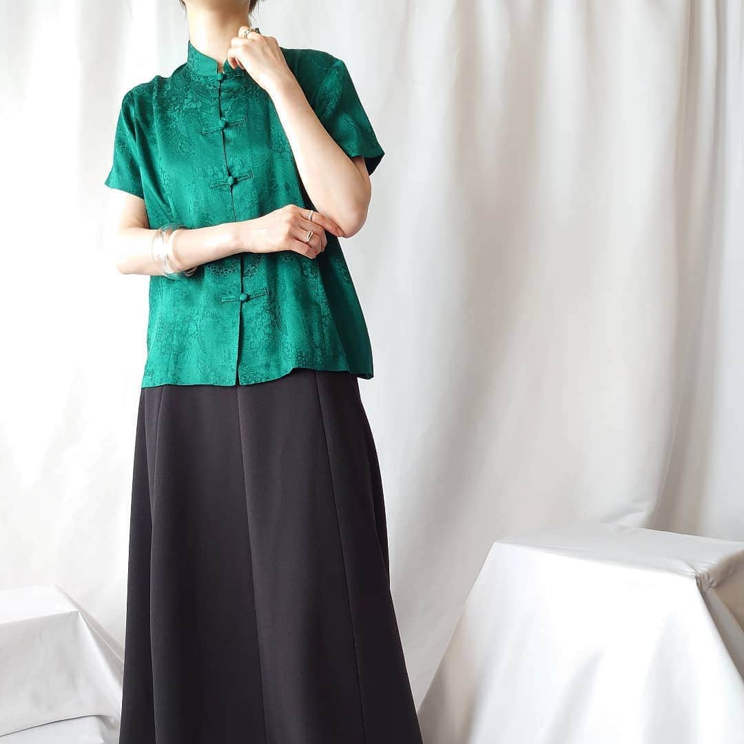 吉祥寺 古着屋 Orfeoのインスタグラム：「ONLINE SHOP・NEW STOCK  #orfeo #kichijoji #tokyo #vintage #used #fashion #coordinate #outfit  ONLINE SHOP掲載商品のお問い合わせはONLINE SHOPからのメール、またはインスタグラムのプロフィール記載のメールアドレスよりお願いいたします ショッピングリンク無しのインスタグラム、ストーリー掲載商品も個別に通販承りますのでメール(orfeokichijoji@yahoo.co.jp)にてお問い合わせください」