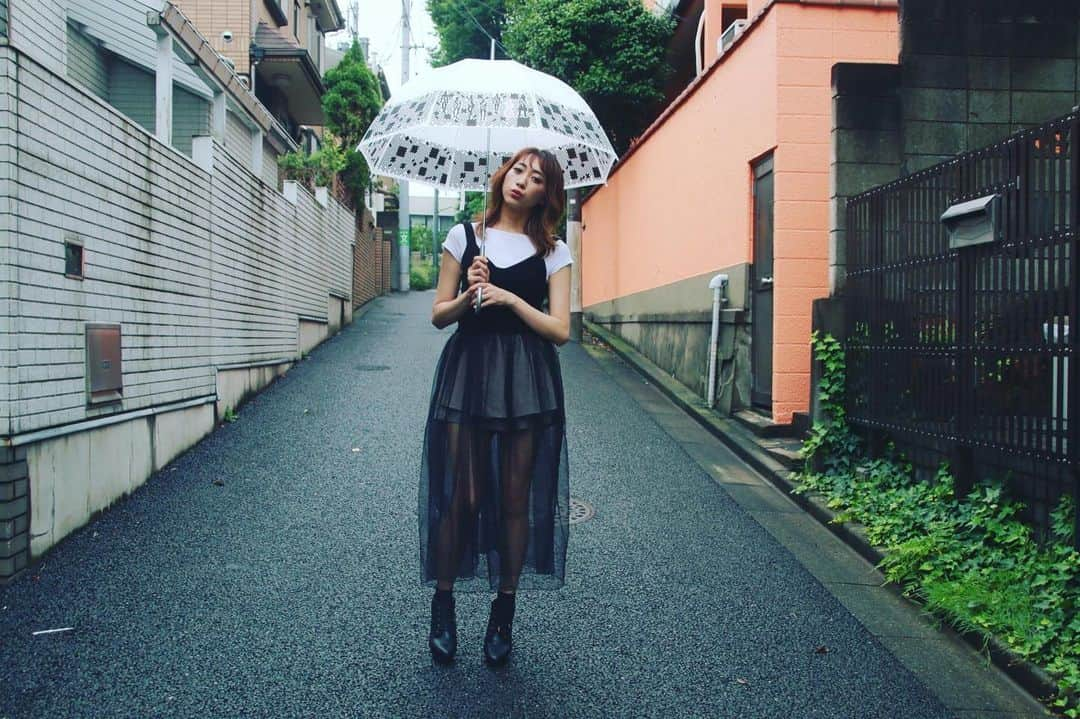 MIAKAさんのインスタグラム写真 - (MIAKAInstagram)「今日も雨模様☂️ #雨の日 #傘 #rainyday☔  #rainyweather #rainyseason  #rainystreet #rainysky  #umbrellagirl #umbrellasky  #miaka」6月19日 13時18分 - miaka.jp