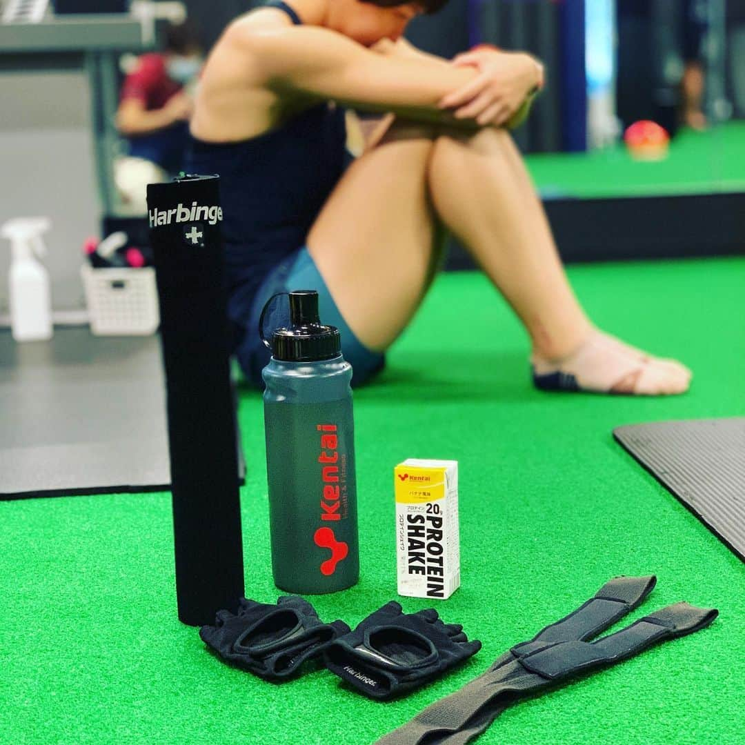 寺田明日香のインスタグラム：「session1 おわり。  session2へ向かう。  #寺田明日香 #ママアスリート #kentai #harbinger #training  #515transaction」