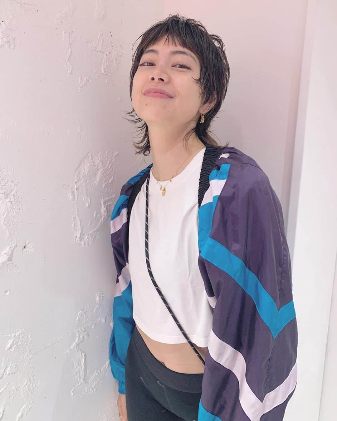nanako itoのインスタグラム：「new hikki🤍 . babyのようなくせ毛を生かして軽さを出したshortwolfに。 . #babywolf」