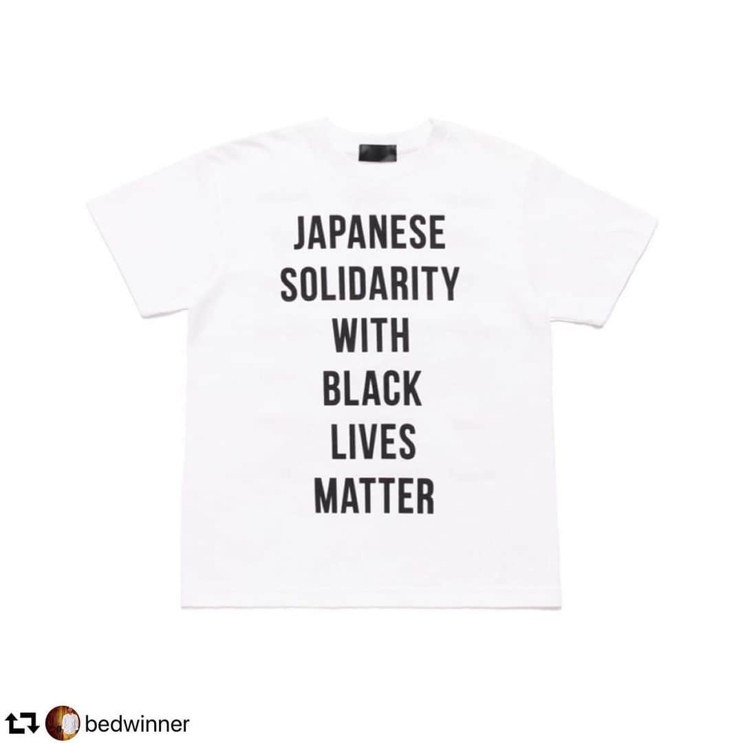 のインスタグラム：「#repost @bedwinner ・・・ 我々は不当な扱いに対する闘いを支援します。 日本国内での認識を高め寄付を募るため、この問題に賛同するブランドと協力してTシャツを製作しました。 売上の利益は全額「Black Lives Matter」「Equal Justice Initiative 」及び、教育を通してブラックアメリカンコミュニティの未来に投資をする慈善団体に寄付されます。 6月20日(土)11時から6月22日(月)10時59分まで www.humanmade.jp での受注生産を受けつけており、日本国内の住所のみに発送可能となります。 アメリカでは6月19日(金)22時から6月21日(日)21時59分まで www.bbcicecream.com からのみ購入可能です。 皆様からの沢山のご支援をいただけますと幸いです。  We support the struggle against injustice. We have joined forces to raise awareness and contributions in Japan. All profits from the sale of this T shirt will be donated to Black Lives Matter, Equal Justice Initiative and charities that invest in the future of the Black American community via education. Pre order from 11am Saturday 20th June to 10:59am Monday 22nd June at www.humamade.jp delivering only to addresses in Japan. Residents in the U.S.A will be able to pre order from 10pm Friday 19th June to 9:59pm Sunday 21st June at www.bbcicecream.com We appreciate your generous support.  @ambush_official @bedwin_official @bxh_official @cavempt @dcdt_2014 @verdy @humanmade @hyke_official @hystericglamour_official @kolorofficial @maisonkitsune @neighborhood_official @n_hoolywood @nonnative @sacaiofficial @soph_co_ltd @takahiromiyashitathesoloist @undercover_lab @wackomaria_guiltyparties @whitemountaineering_official @wtaps_tokyo」