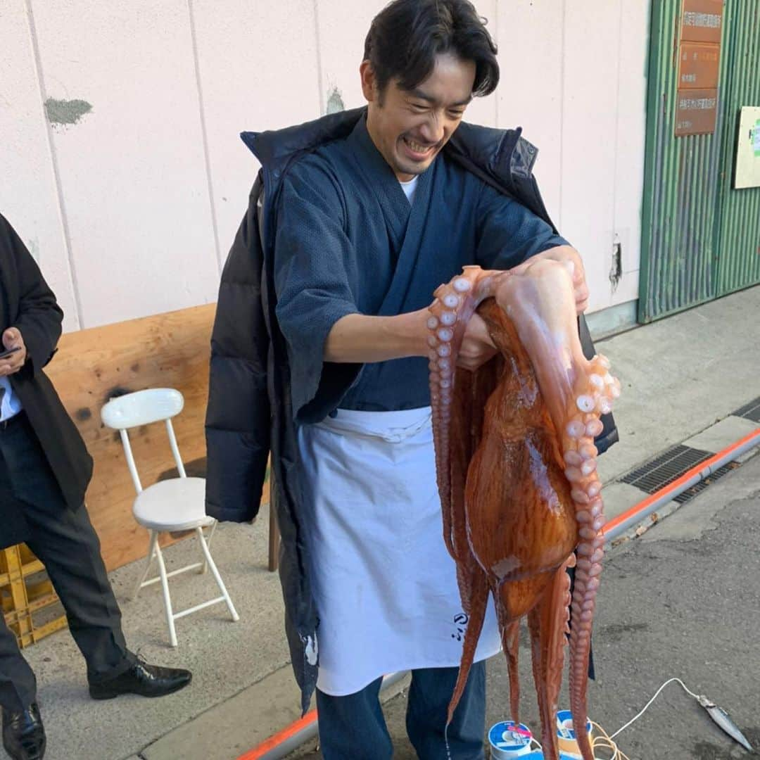 大谷亮平さんのインスタグラム写真 - (大谷亮平Instagram)「too heavy~🐙☔️ 무겁다 무거워~💦」6月19日 15時20分 - ryo.vbps