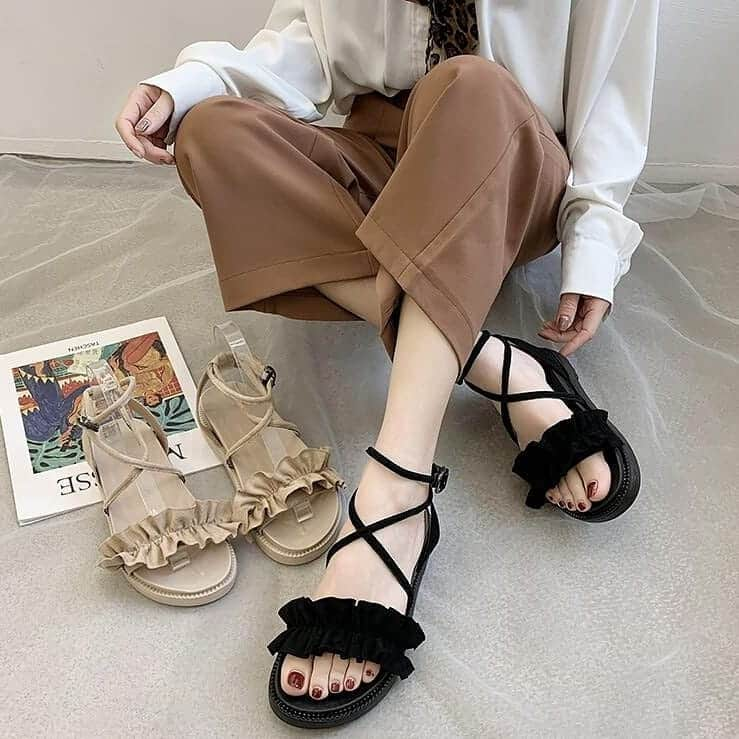 SweetHeart ショップさんのインスタグラム写真 - (SweetHeart ショップInstagram)「歩きやすい スリッパ サンダル シューズ SHS421801 (￥2,780)  新作アイテムか 入荷  #リボンサンダル #厚底サンダル #サンダルコーデ #スリッパ #フェミニン #大人ガーリー #ガーリー #snidel #プチプラ #プチプラファッション #l4l #プチプラコーデ #夏ファッション #l4f #夏コーデ #ザラジョ#ママファッション #baseec #ザラ #ユニクロ #ジーユー #いいねした人全員フォローする #スナイデル #今日のコーデ」6月20日 1時06分 - sweetheartstore0711