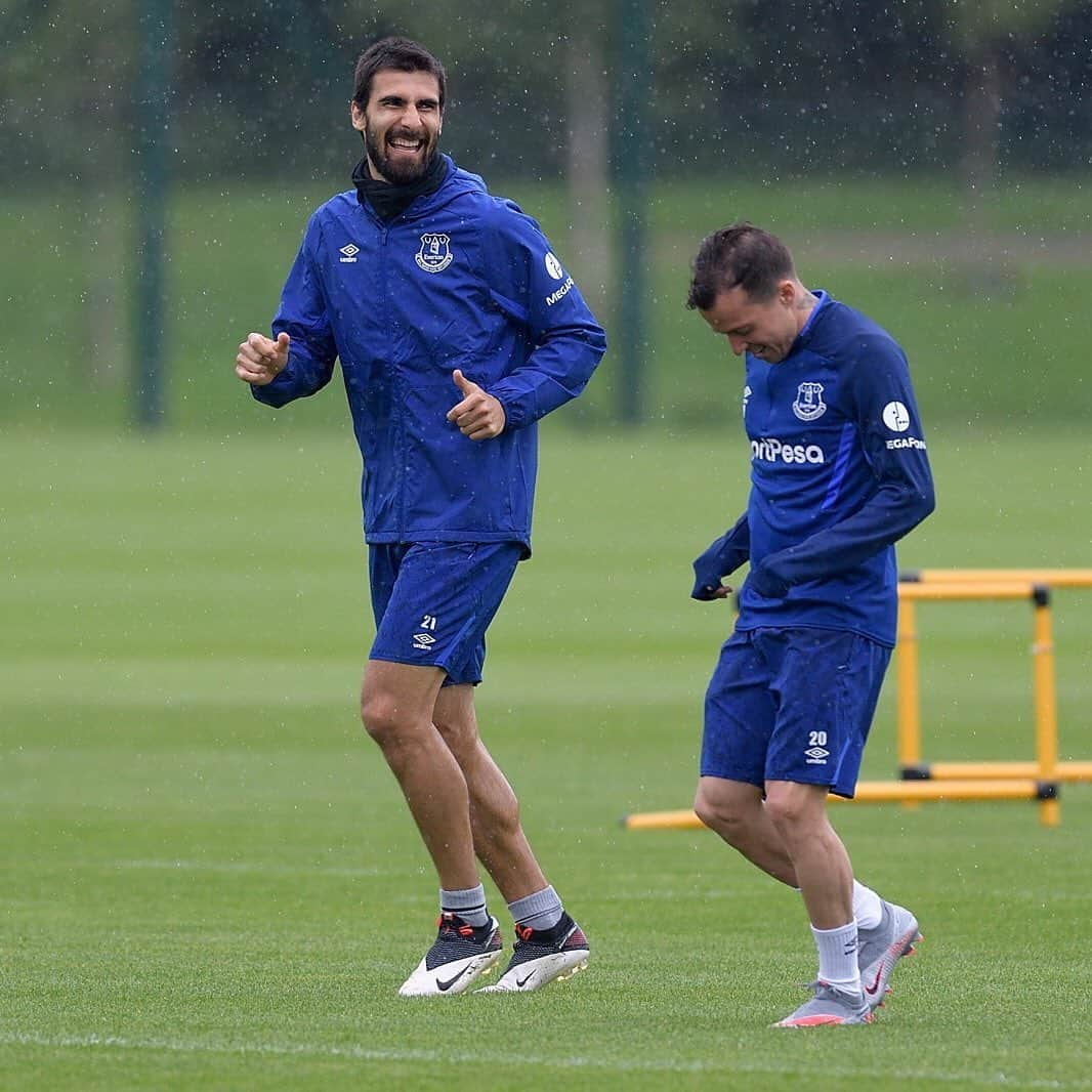 アンドレ・ゴメスさんのインスタグラム写真 - (アンドレ・ゴメスInstagram)「Getting ready! 2 days to go 💪 @everton @premierleague」6月20日 2時05分 - aftgomes21