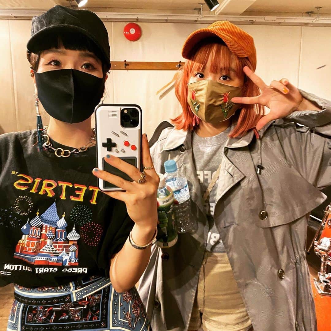 小春さんのインスタグラム写真 - (小春Instagram)「スタジオ何ヶ月ぶりなんだか分からないくらい久しぶり過ぎてこわい… こわい…疲れ方尋常じゃないこわい… 音楽最高こわい…最高こわい…」6月19日 17時31分 - suttokodokkoiii