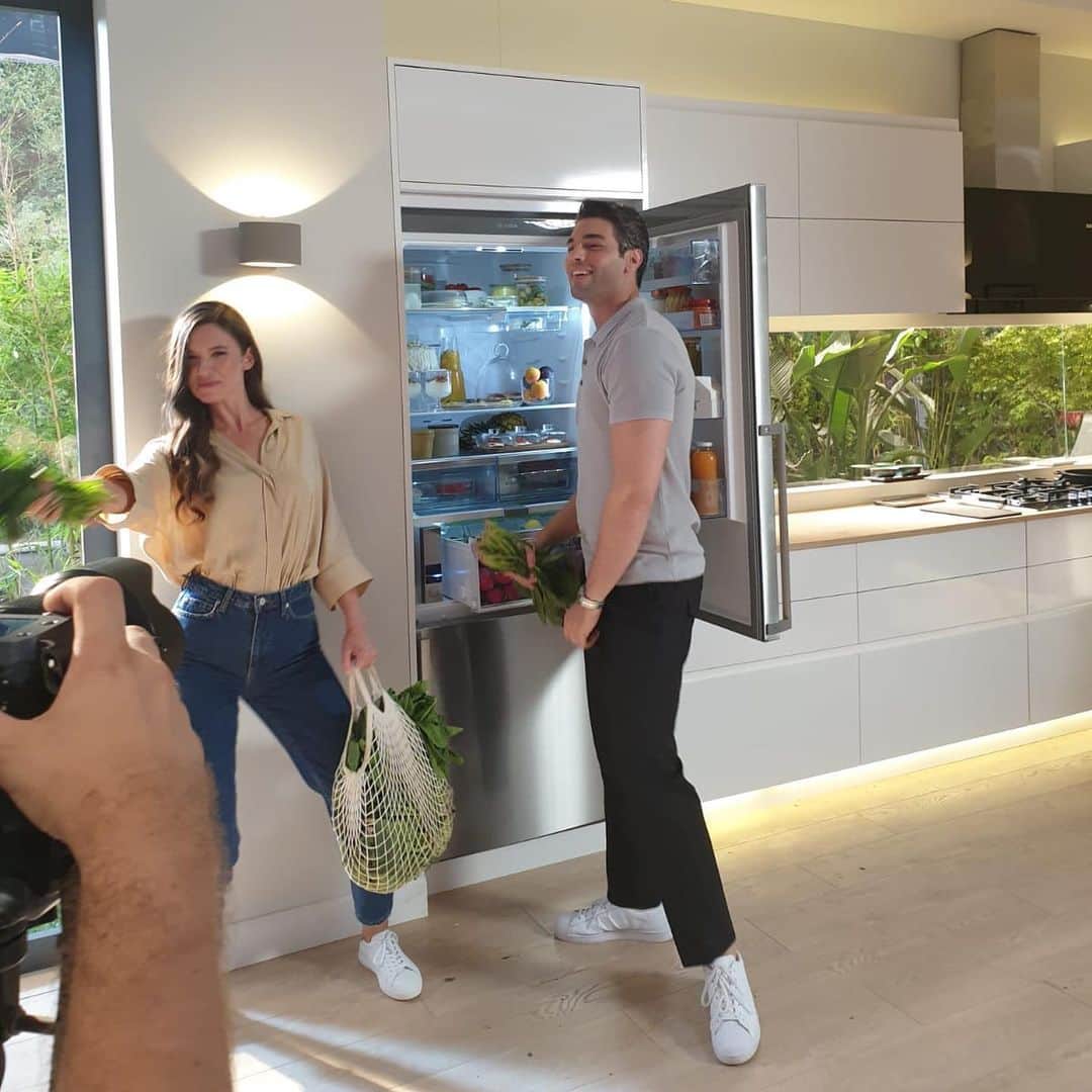 Leyla Lydia Turgutluのインスタグラム：「O zaman dans🥬💃👊 @boschhometurkiye」