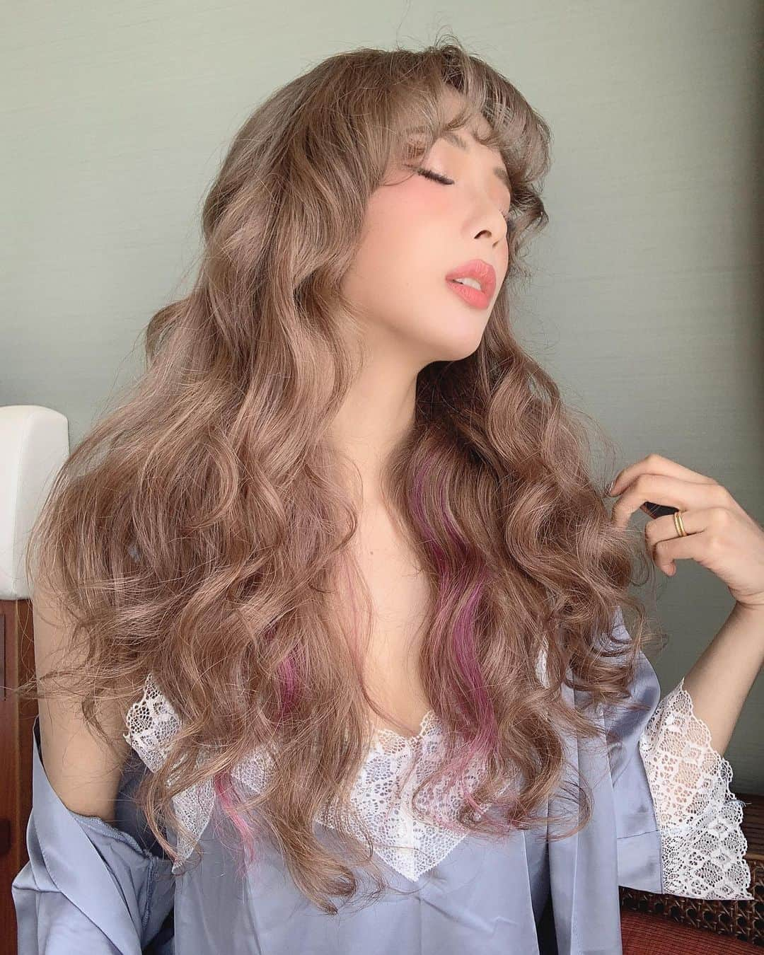 RiRiさんのインスタグラム写真 - (RiRiInstagram)「カミイロカエタ💜🖤🤍」6月19日 18時11分 - _ri420