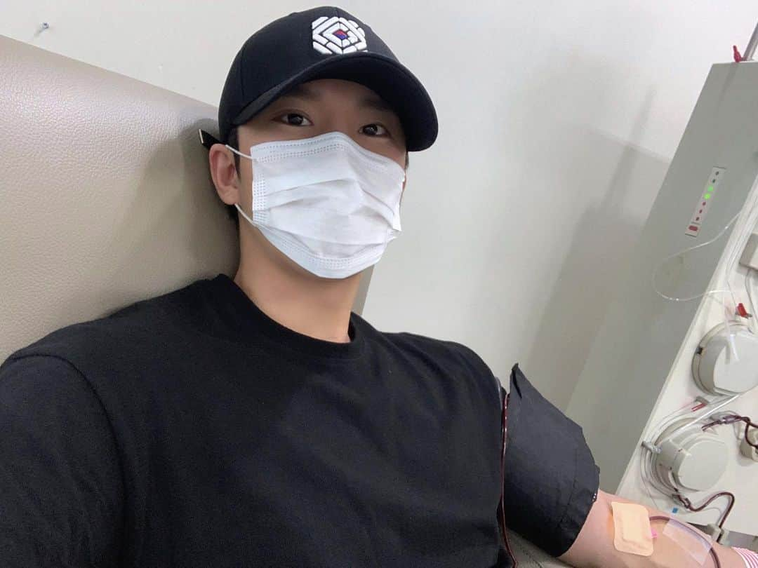 ソンハクのインスタグラム：「나의 헌혈이 타인에게 큰 도움이 되길🙏🏻 #헌혈 #꾸준히 #blooddonation #200619」