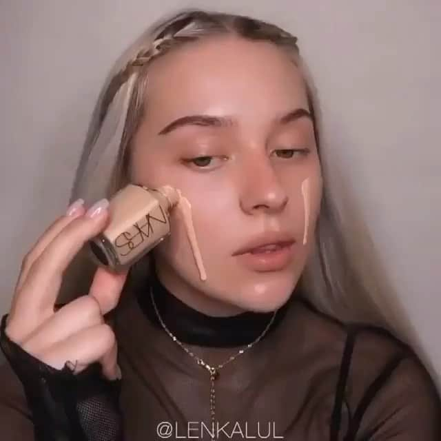 Makeup Clipsのインスタグラム：「Opinions on these? 1 or 2? 🥰 Follow @makeup_clips for daily amazing beauty tutorials.💋 Credit:@lenkalul  . . . . . . #makeup #makeupvideo #makeupvideos #makeuptutorials #makeuptutorial #videos #tutorials #glam #hudabeauty #huda #hudakattan #lilac #purple #lenkalul #anastasiabeverlyhills #abh #pinkmakeup #fashionmakeup #ukmakeupartist #ctilburymakeup #makeupbrasil #makeupforbarbies #makeupartist」