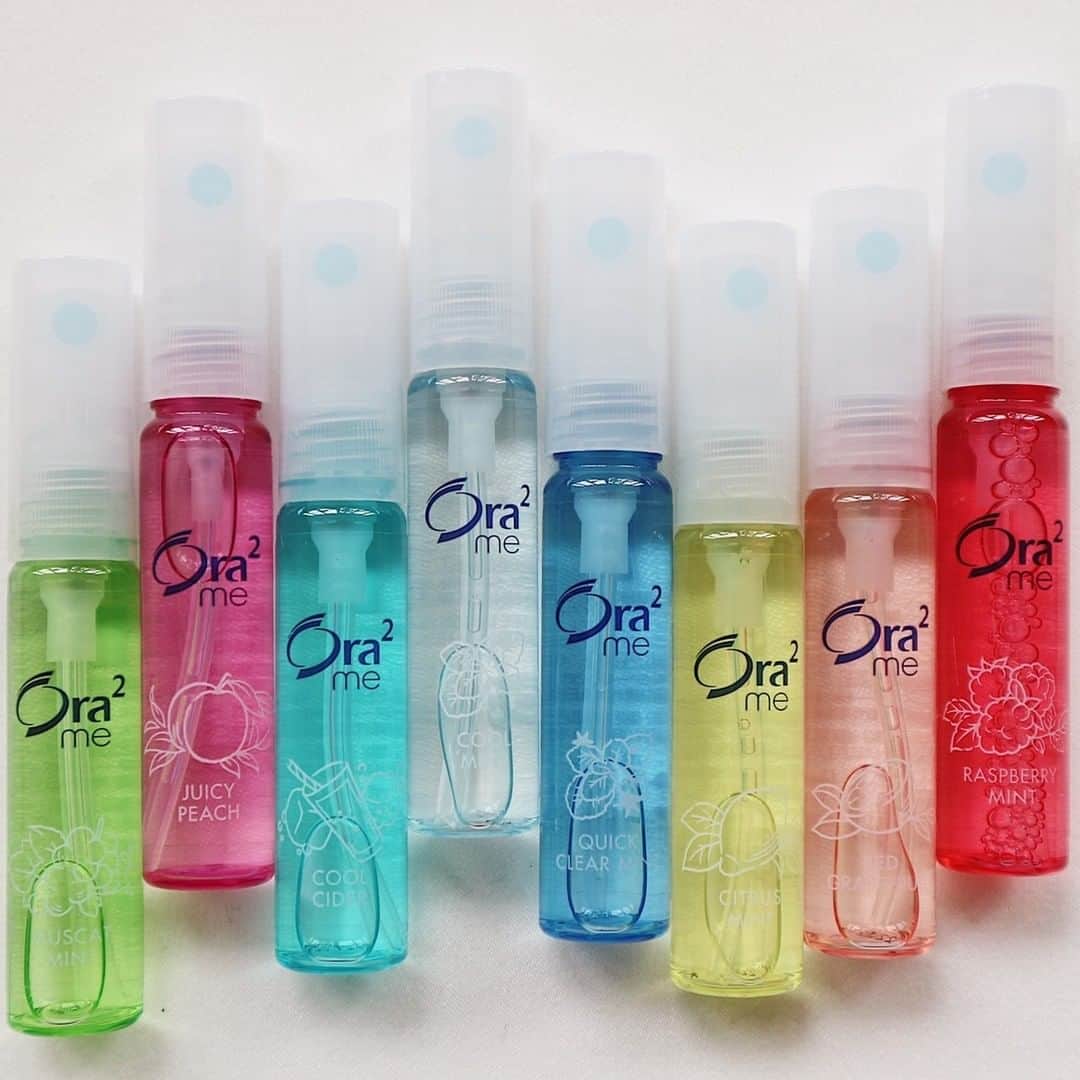 Ora2（オーラツー）のインスタグラム：「オーラツーミー マウススプレーのジューシーピーチ🍑はもうGETした？？ 他にもスイート系の香りのラインナップがいっぱい✨もちろんクール系のミントフレーバーもあるよ😉いろいろ揃えてカラフルに楽しもう✨  #Ora2 #Ora2me #オーラツー #オーラルビューティーケア #オーラツーミーマウススプレー #息ケア #カラフル #口臭ケア #カラバリ #お気に入り #フレーバー #ピーチ #持ち物 #バッグの中身 #マストアイテム #カメラ好きな人と繋がりたい #シンプルな暮らし #暮らしを楽しむ #日々の暮らし #美容 #美容好き #美容マニア #おきがくらぶ」
