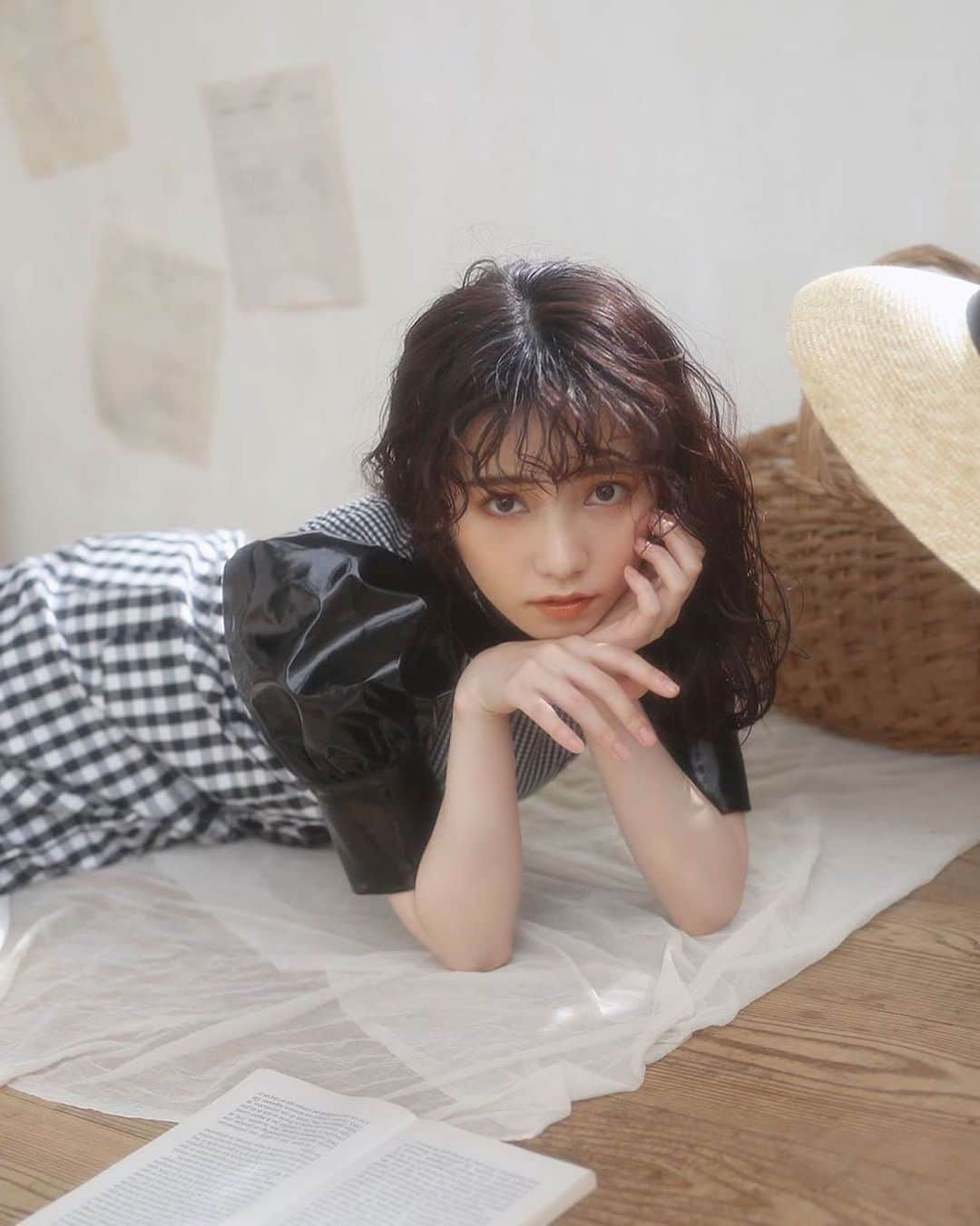 林田沙綾さんのインスタグラム写真 - (林田沙綾Instagram)「● 重大発表!♡ MISSMEのOFFICIAL SITE OPENが ついに6月27日にオープン致します！ また、オープンと同時に、、 島崎遥香さんとのコラボレーションが 決定致しました✨💕✨✨✨ ずっと前から、ぱるるとは「コラボしたいね」という話をしていてて、 クラウドファンディングで皆様のご支援のおかげでブランド化が決定した瞬間に、コラボレーションのお話をさせてもらいました。  ぱるるとのコラボ企画が実現したのは、皆さんのご協力のおかげで実現したと言っても過言ではありません。  本当にありがとうございます♡  ブランド化が決定してから大急ぎで打ち合わせを行い、サンプルもようやくできましたので、皆様お楽しみにしていてくださいね♡ #repost @miss_me_by_chaling ・・・ ⚪︎ 【NEWS】 MISS ME BY CHALINGの OFFICIAL WEBサイトのOPEN日が 決定致しました！ オープン日は6/27(土)です＊ さらに、、 OFFICIALサイトOPNEを記念して、 MISSME×島崎遥香コラボが決定しました!! こちらも公式サイトのオープン日と 同時に予約販売が開催されます！ とびきり素敵なアイテムとなっておりますので ぜひcheckしてくださいね⚪︎ お洋服の公開は来週です＊ ： #島崎遥香#missmebychaling」6月19日 19時03分 - saaya.xoxo