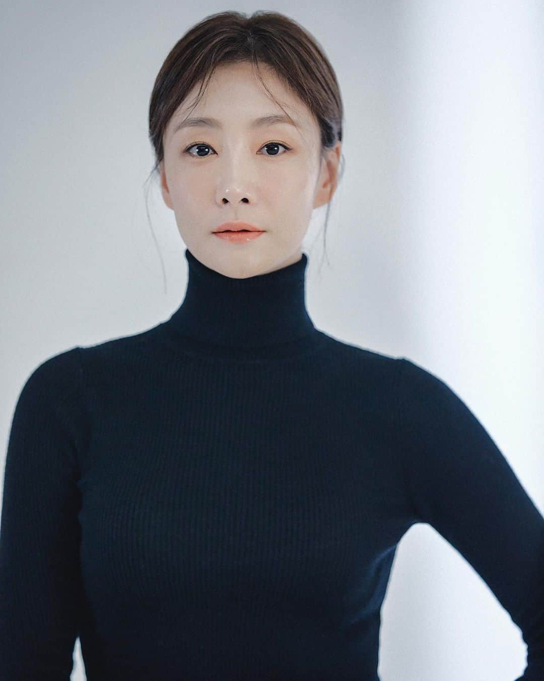 パク・ヒョジュのインスタグラム：「NEW🖤」