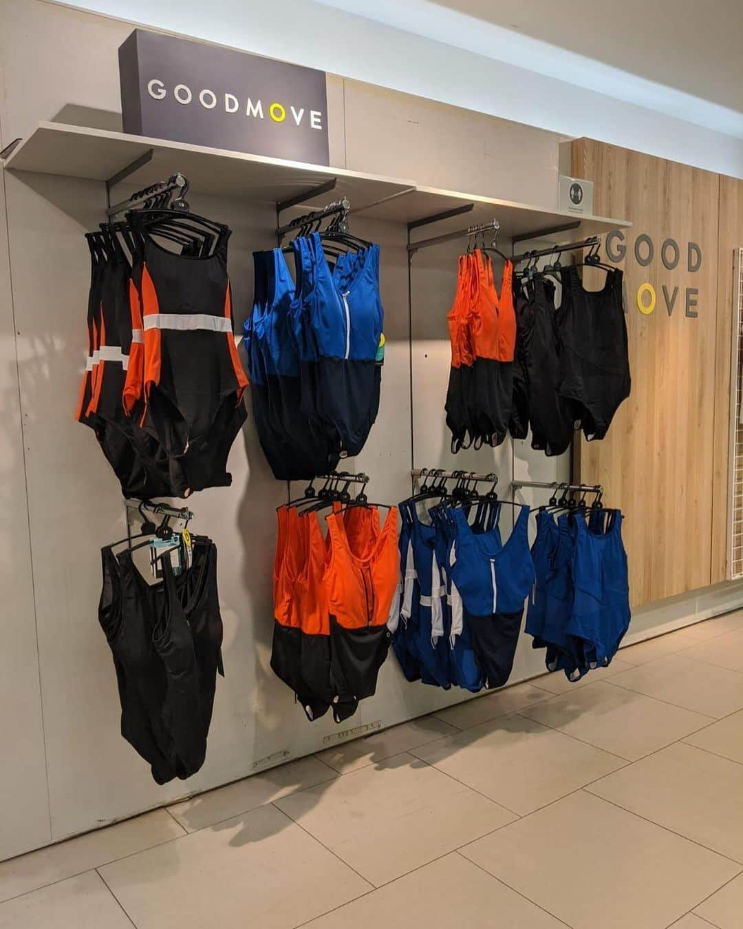 Zanna Van Dijkさんのインスタグラム写真 - (Zanna Van DijkInstagram)「Shame on you @marksandspencer 😤 Last year @staywildswim released the designs you can see in the first image. And now? @marksandspencer released the blatant copies you can see in the other photos. THIS IS NOT OK. You cannot take the designs of our small, sustainable and ethical business and turn them into mass fast fashion 😫 @natalieglaze and I are a mix of heartbroken and fuming - but we feel helpless in the face of a huge brand like @marksandspencer. PLEASE share this post, comment below, tag them and let’s hold them accountable 😫🙏🏼 #staywildswim #smallbusiness #marksandspencer @marksandspencerfashionpr」6月19日 20時41分 - zannavandijk