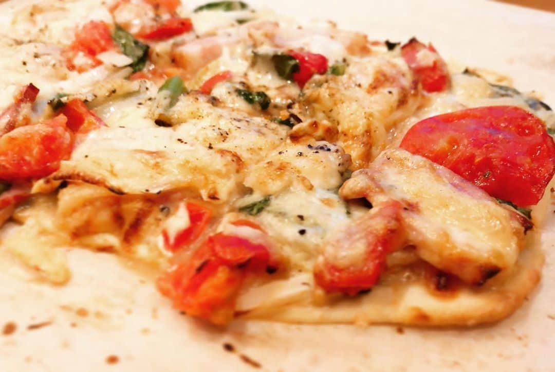 大原櫻子さんのインスタグラム写真 - (大原櫻子Instagram)「ユニークな形に仕上がったpizzaと vichyssoise🍽」6月19日 20時46分 - sakurako_ohara