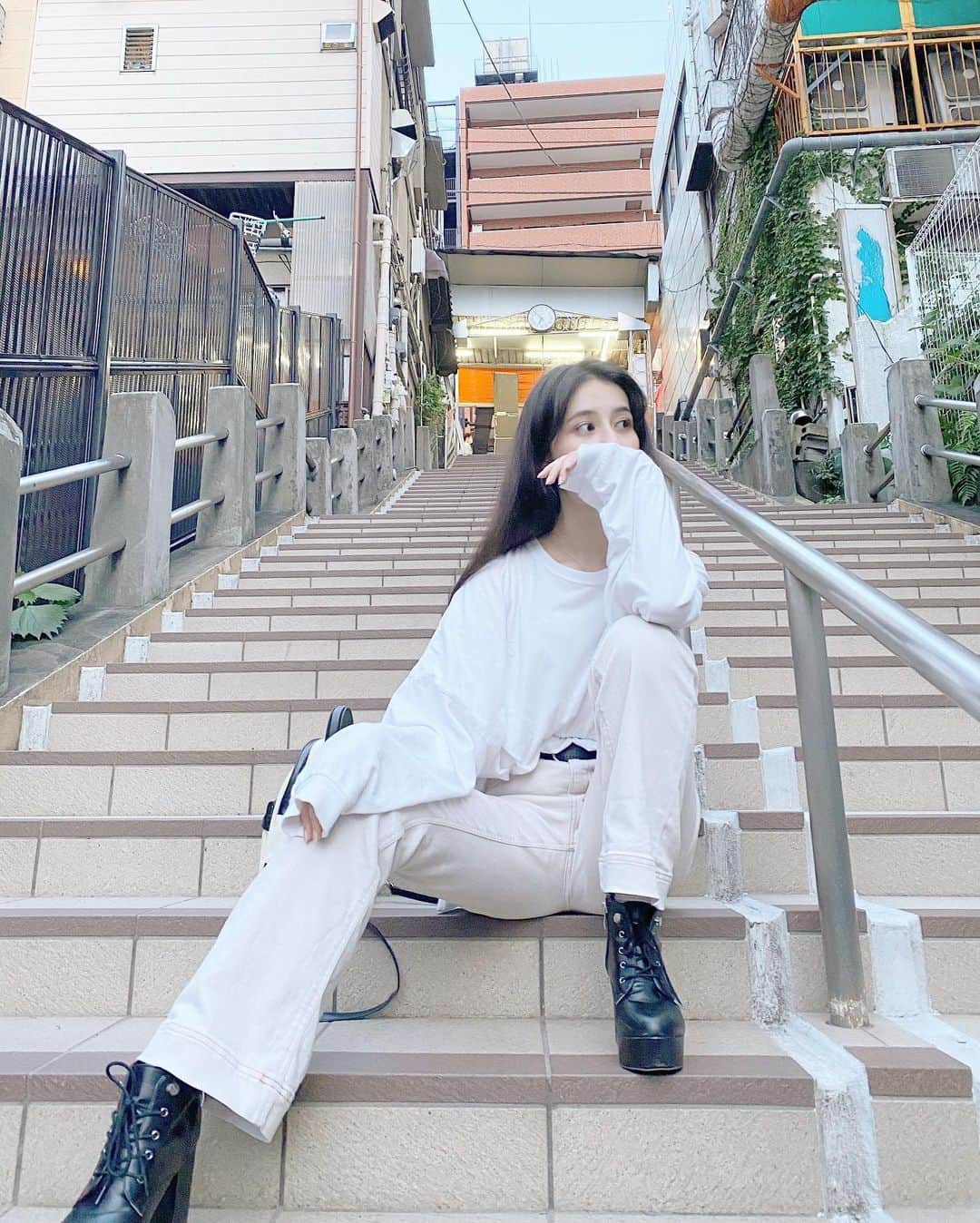木内舞留さんのインスタグラム写真 - (木内舞留Instagram)「#marunofuku  このハッシュタグで私の私服が見れますよ☺︎ 夏でも長袖を着てしまう。 落ち着くんです。☺︎」6月19日 21時02分 - maru_kiuchi_official
