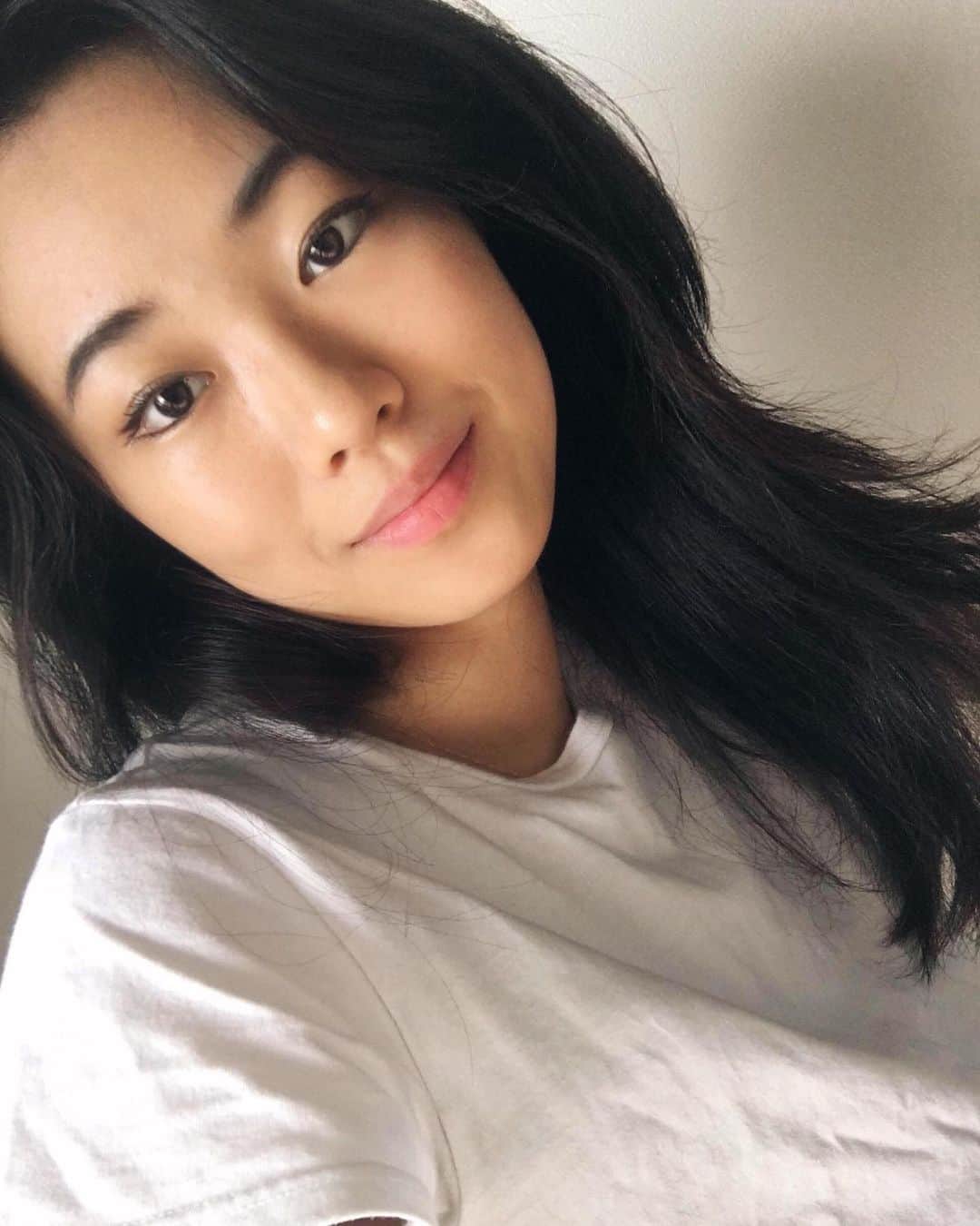 芦田ユリナのインスタグラム：「Clean slate 💆🏻‍♀️」
