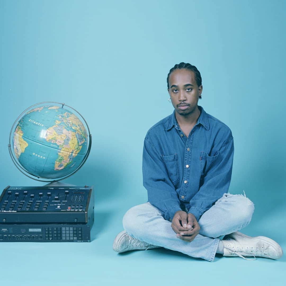 カインドネスのインスタグラム：「My friend, bandmate, and next level talent @thisisstarchild drops this incredible record today. Bryndon will never shout his achievements from the rooftops but I am delighted to - trained as an actor, I've seen Bryndon deliver Shakespeare monologues mid set, pirouette in mid-air into the splits, improvise choreography live on SNL & move people to tears with his music, live and on record. Truly it's important to give people their flowers right now and every day - take a listen to this new LP and tell me I'm wrong! My fav track today is Mess Around 😍 ps. I know a bunch of music writers follow me. Ignore the promos by mediocre white men in your inbox and download this on Bandcamp for you consideration please. There should be articles on articles about this artistry 😘」