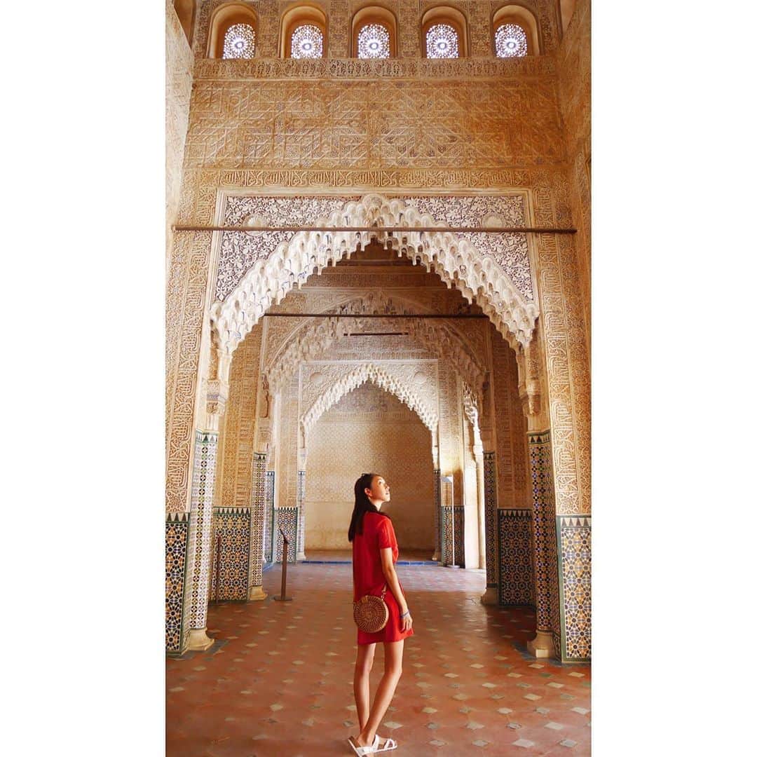 のインスタグラム：「Alhambra🕌  去年の夏は卒業前最後の夏休み  1ヶ月スペインにいました  本当に行けてよかった。  アルハンブラの写真は、後日また投稿します」