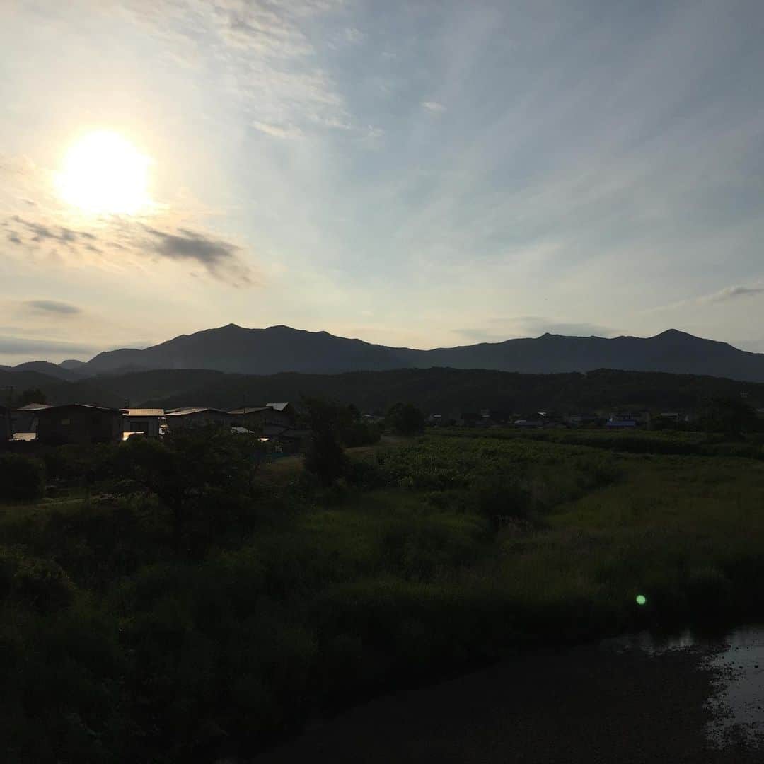 北海道様似町東京事務所のインスタグラム：「様似町からです  From Samani  #アポイ岳#日高山脈#日高山脈襟裳国定公園 #様似川#田舎の風景 #田舎 #登山#mountain #山 #ジオパーク #写真#写真好きな人と繋がりたい  #登山好きな人と繋がりたい #アポイ岳ジオパーク #geopark #samani #hokkaido #japan  #北海道#様似町」