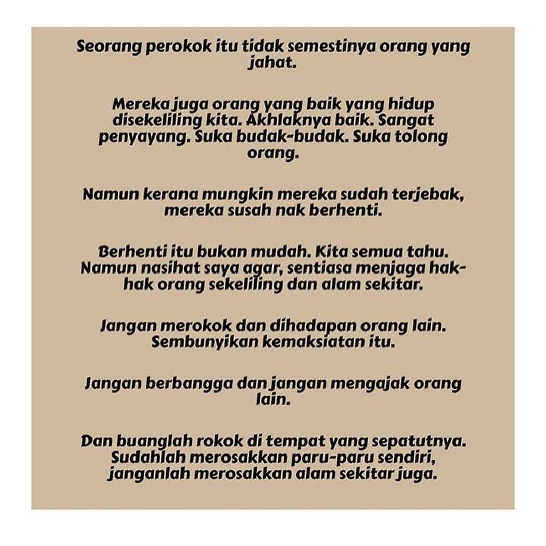 Koleksi Komik Malaysiaさんのインスタグラム写真 - (Koleksi Komik MalaysiaInstagram)「#Repost @katakatatakterkata with @get_repost ・・・ Tajuk : Tidak Semestinya Pelukis : @atap_bulan Penulis : Mr IQ  Seorang perokok itu tidak semestinya orang yang jahat.  Mereka juga orang yang baik yang hidup disekeliling kita. Akhlaknya baik. Sangat penyayang. Suka budak-budak. Suka tolong orang.  Namun kerana mungkin mereka sudah terjebak, mereka susah nak berhenti.  Berhenti itu bukan mudah. Kita semua tahu. Namun nasihat saya agar, sentiasa menjaga hak-hak orang sekeliling dan alam sekitar.  Jangan merokok dan dihadapan orang lain. Sembunyikan kemaksiatan itu.  Jangan berbangga dan jangan mengajak orang lain.  Dan buanglah rokok di tempat yang sepatutnya.  Sudahlah merosakkan paru-paru sendiri, janganlah merosakkan alam sekitar juga.  #komiktarbiah #komiknasihat #kartundakwah #kartunislami #kartunmalaysia #komikstrip #komboMatahari #bukuislami  Terima kasih sebab kolab. Ini kolab yang paling lama. Sebab ada pelbagai cabaran dan dugaan. Hahah  Korang nak dapat freegift bookmark dan poscard tak? Beli kombo Matahari. InsyaAllah, dapat. Hehe」6月19日 22時47分 - tokkmungg_exclusive