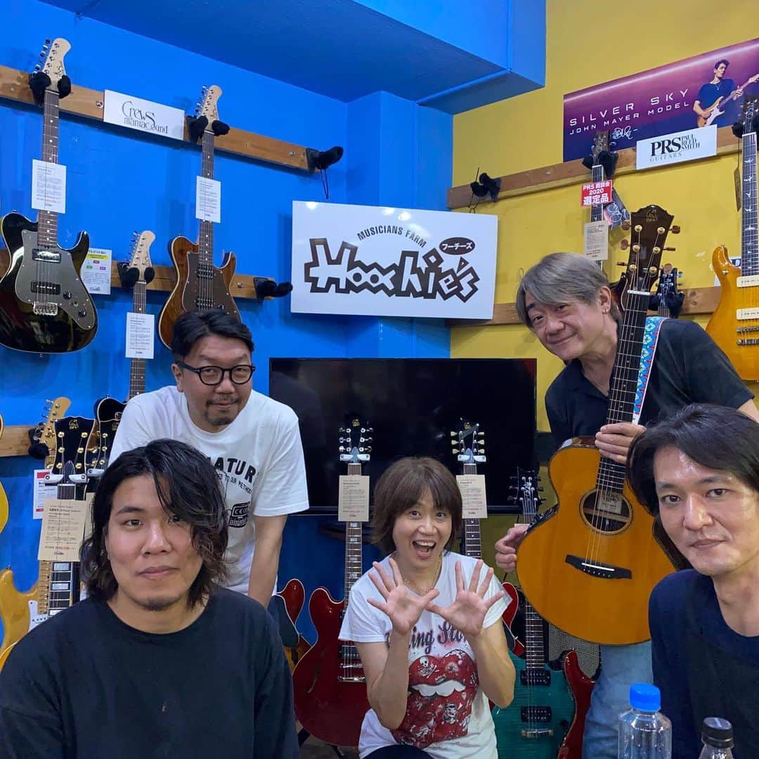 田村直美のインスタグラム：「はふはふとほふほふ　の村民集会！ ありがとうございました👍 今日も楽しかったね  渋谷Hoochiesさん　 ありがとうございました 愛❣️だね〜  よしおさんのインスタライブ　 もうすぐはじまるよー　23時からー」