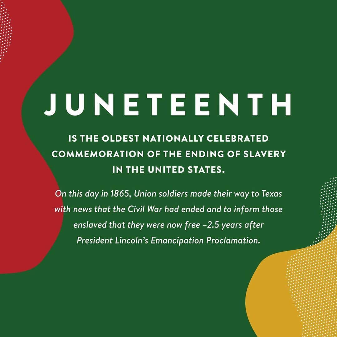The Honest Companyさんのインスタグラム写真 - (The Honest CompanyInstagram)「Today is Juneteenth, the oldest nationally celebrated commemoration of the ending of slavery in the U.S. In recognition of this holiday, The Honest Company is closed today so we all can take the time needed to reflect, educate ourselves, and continue our individual efforts in helping raise awareness of the systemic inequalities that continue to persist. ✊🏿✊🏾✊🏼⁣ ⁣ Swipe right for more information on Juneteenth and resources to read, watch and listen to. We'd love for you to share any additional resources and ways you're recognizing today below.」6月19日 23時42分 - honest