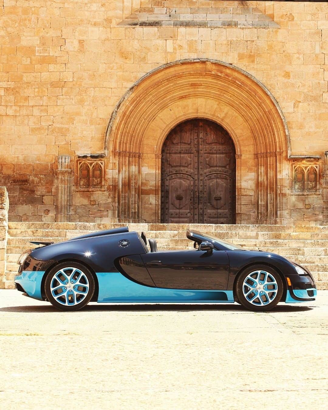 ブガッティさんのインスタグラム写真 - (ブガッティInstagram)「To mark the 15th anniversary of  the legendary BUGATTI Veyron 16.4, our Design Director Achim Anscheidt, has picked 6 iconic derivatives from the first hyper sports car of the 21st Century. Swipe right to see the evolution.  Which is your favorite?  #BUGATTI #BUGATTIVeyron #Veyron #BUGATTIVeyronGrandSport #GrandSport #Vitesse」6月19日 23時53分 - bugatti