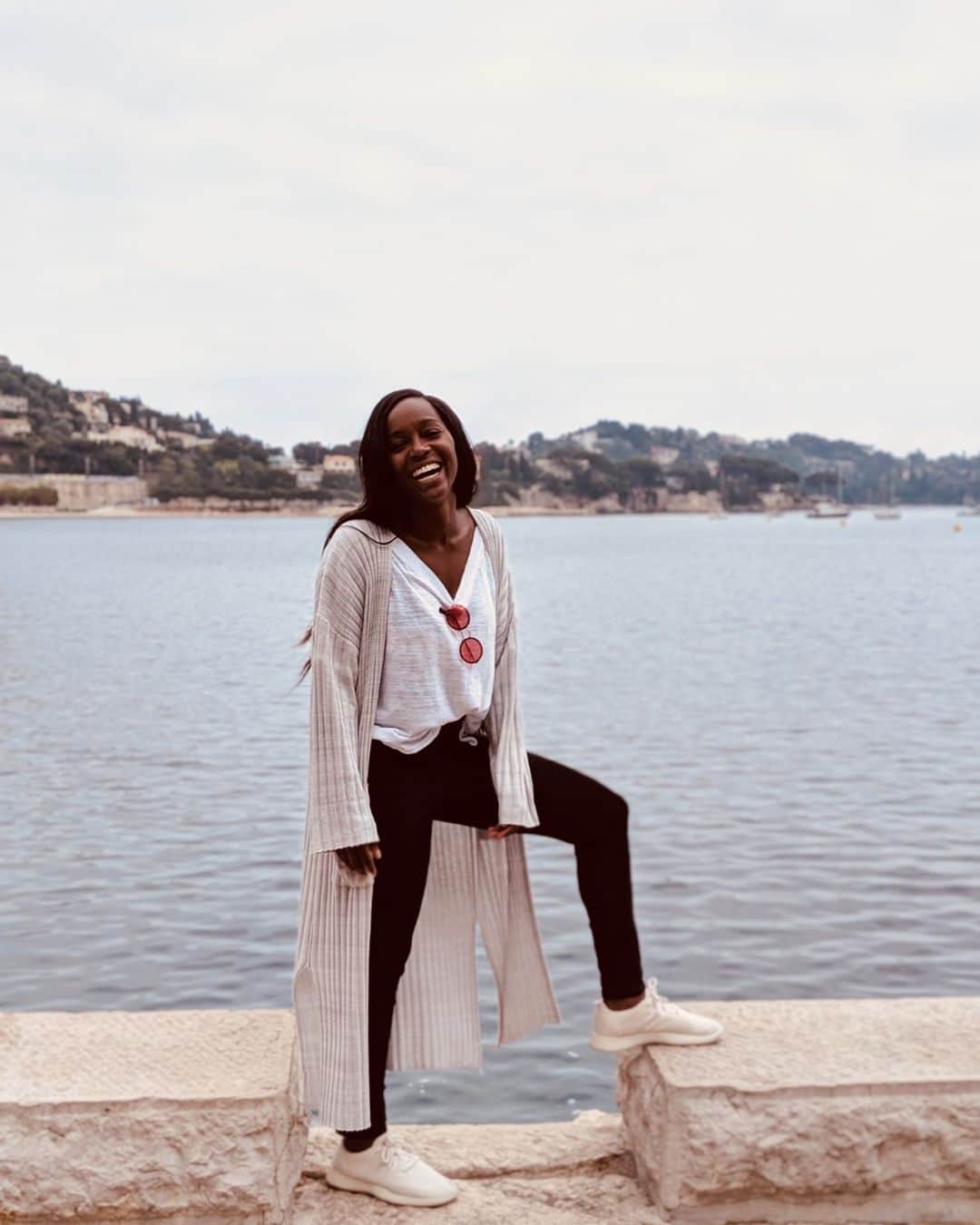 アジャ・ナオミ・キングのインスタグラム：「This. Black Joy. Brought to you by the Hope & Toil of my Ancestors. #HappyJuneteenth」