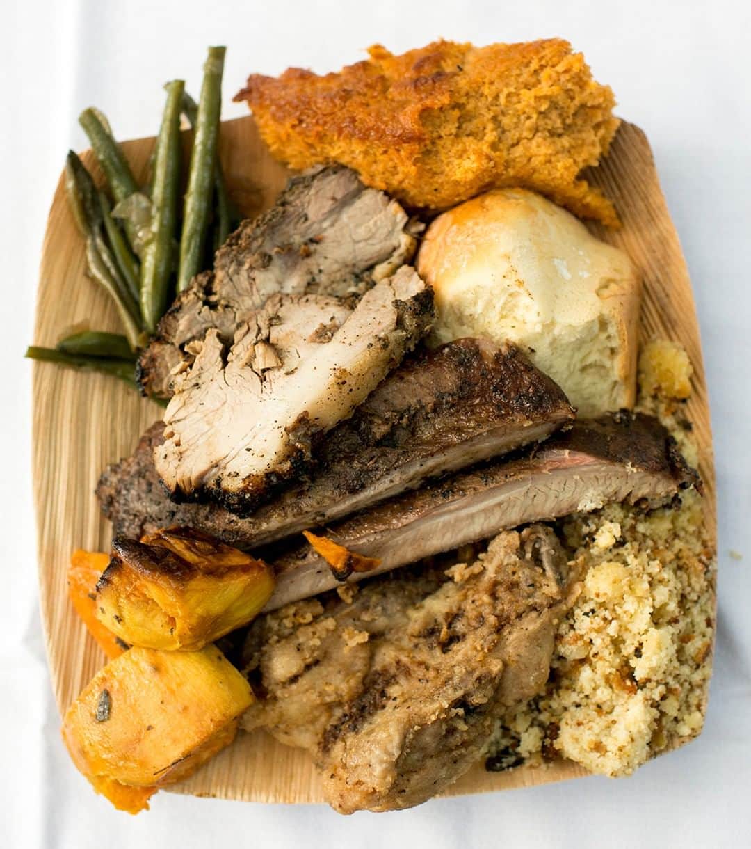 TED Talksのインスタグラム：「“Who built those antebellum mansions? Who showed the South how to dance, how to play a fiddle with soul, how to make trumpets talk in African tongues? And who cooked the food that fed this whole enterprise? Black people.” Soul food owes everything to the enslaved people who brought their African heritage to the southern US, says chef and culinary historian Michael Twitty. He is reclaiming and reviving this lost heritage with @TheCookingGene, a project that connects African Americans with ancestral food ways. (Here, from Twitty, is a plate of 19th-century Southern BBQ and all the fixin’s.) He wants the non-Black folks who cook and eat this cuisine — whether it's at fast food chains or high-end restaurants — to know and respect its origins. Through his efforts, Twitty is aiming for nothing less than what he calls “culinary justice.” Learn more about the real history of soul food at the link in our bio. ⁠ ⁠ [Image: Andrew Kornylak]」