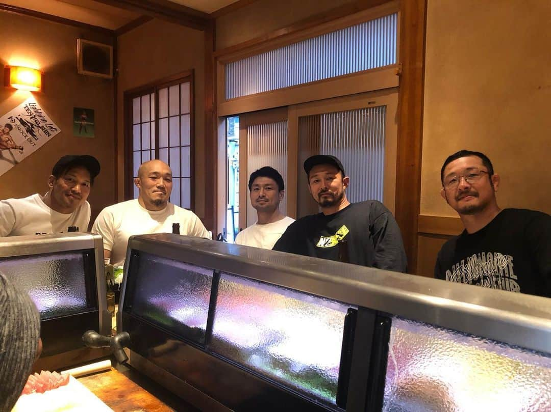 宮田和幸さんのインスタグラム写真 - (宮田和幸Instagram)「上嶋 プチ送別会！ 久々にガッチリお酒飲みました。 楽しかった。みんなありがとう！ #ブレイブジム ＃北千住 #三郷 #草加 #麻布十番  #mma #総合格闘技」6月20日 0時14分 - miyata.hercules